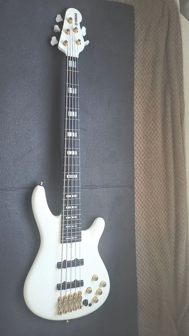 Contra baixo Yamaha bbne2  - Foto 5