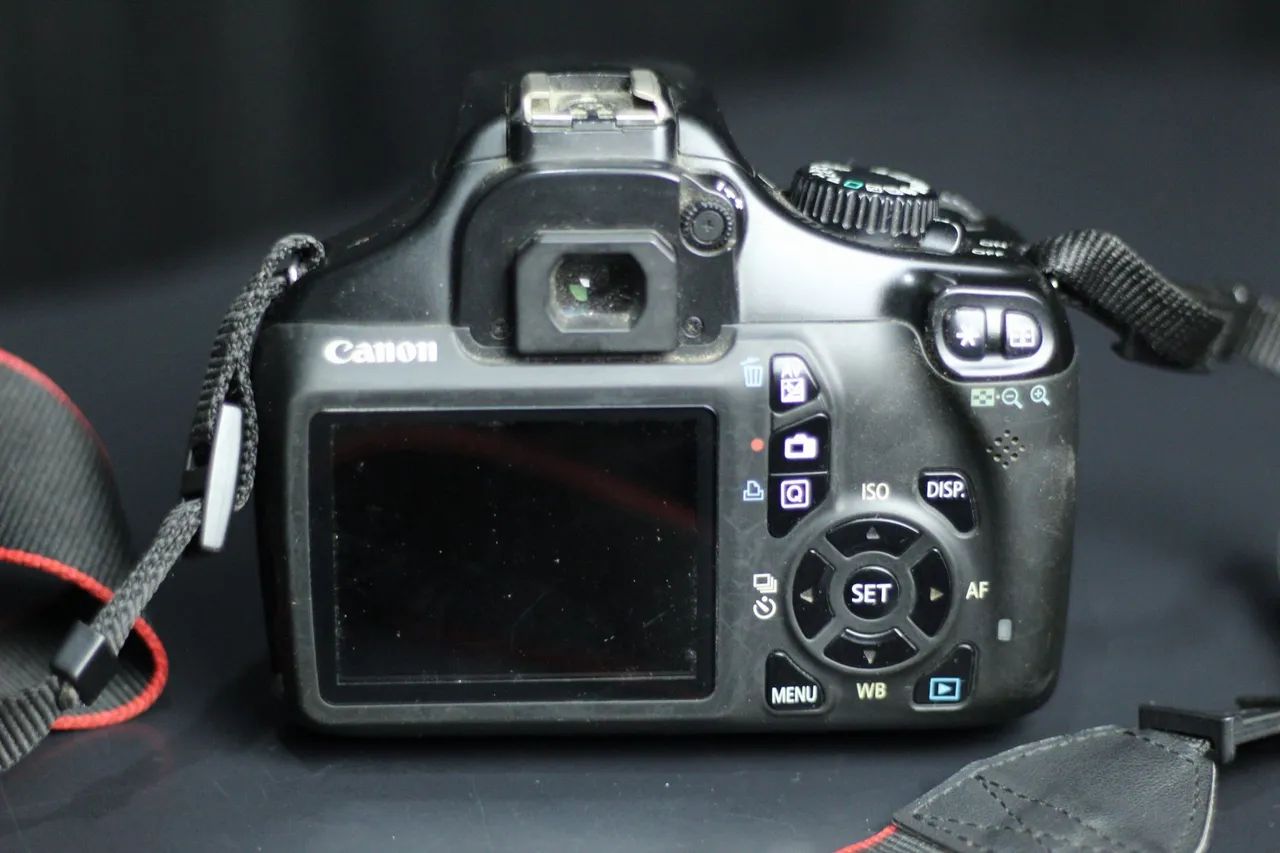 Canon EOS Rebel t3 + lente 18-55mm (Funcionando) - Foto 2