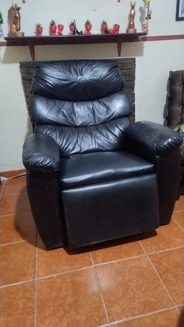 Poltrona de couro reclinável 