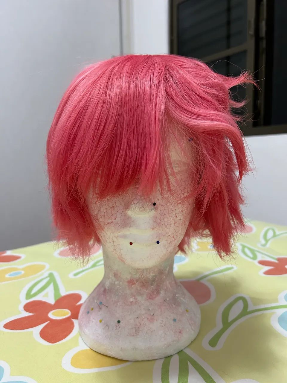 PERUCA ROSA COM VERMELHO