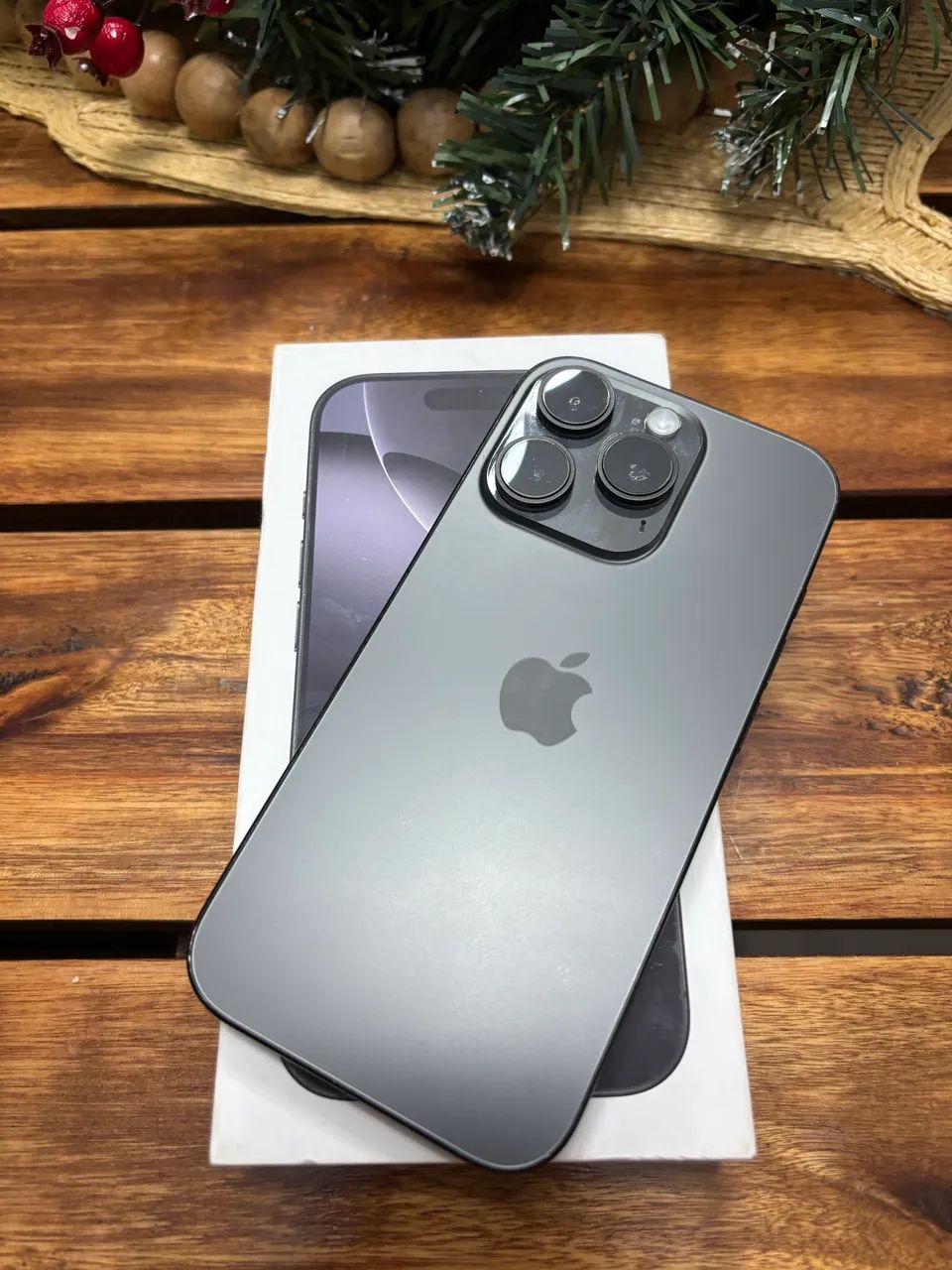 iPhone 16 pro 128 bateria 90% 11 meses de uso
