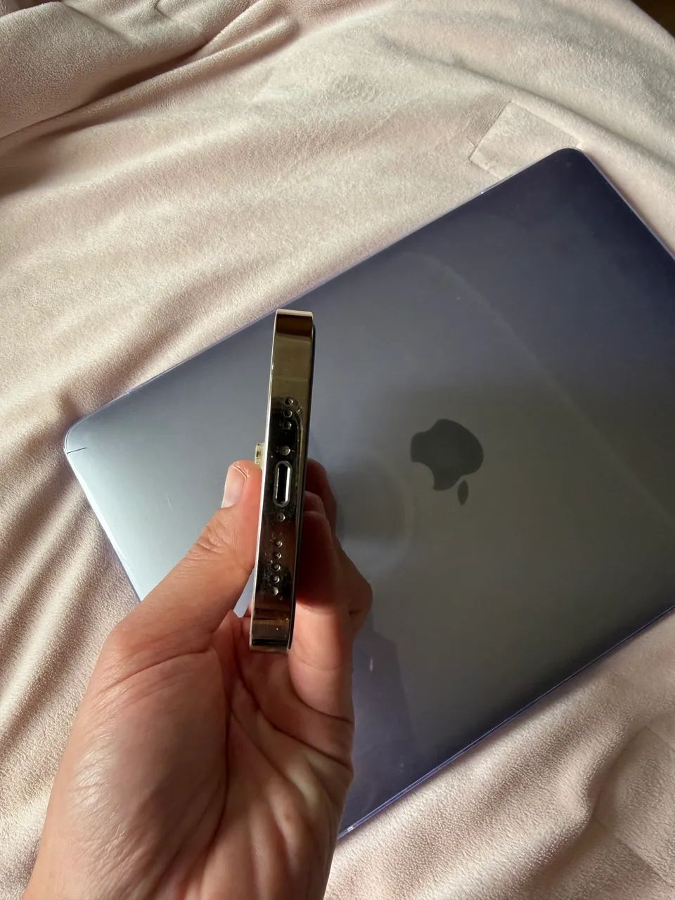 iPhone 14 Pro 256GB Gold - Impecável + NF - Celulares e