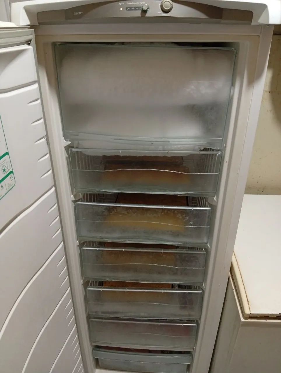 Freezer vertical Consul cvu30 246 litros - Foto 3
