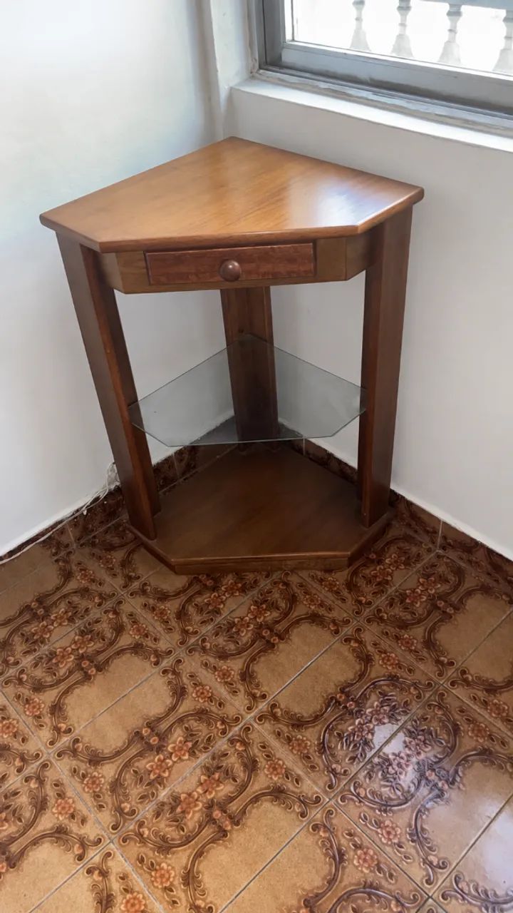 Aparador de canto