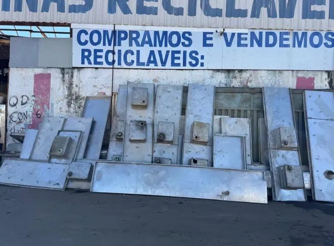 Pias e Bancadas Diversas
