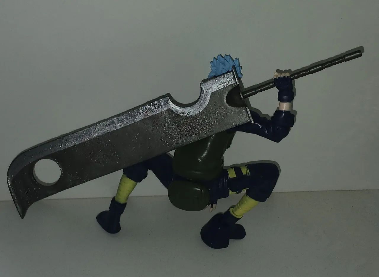 BONECO ACTION FIGURE NARUTO KAKASHI COM ESPADA DO ZABUZA - Foto 2