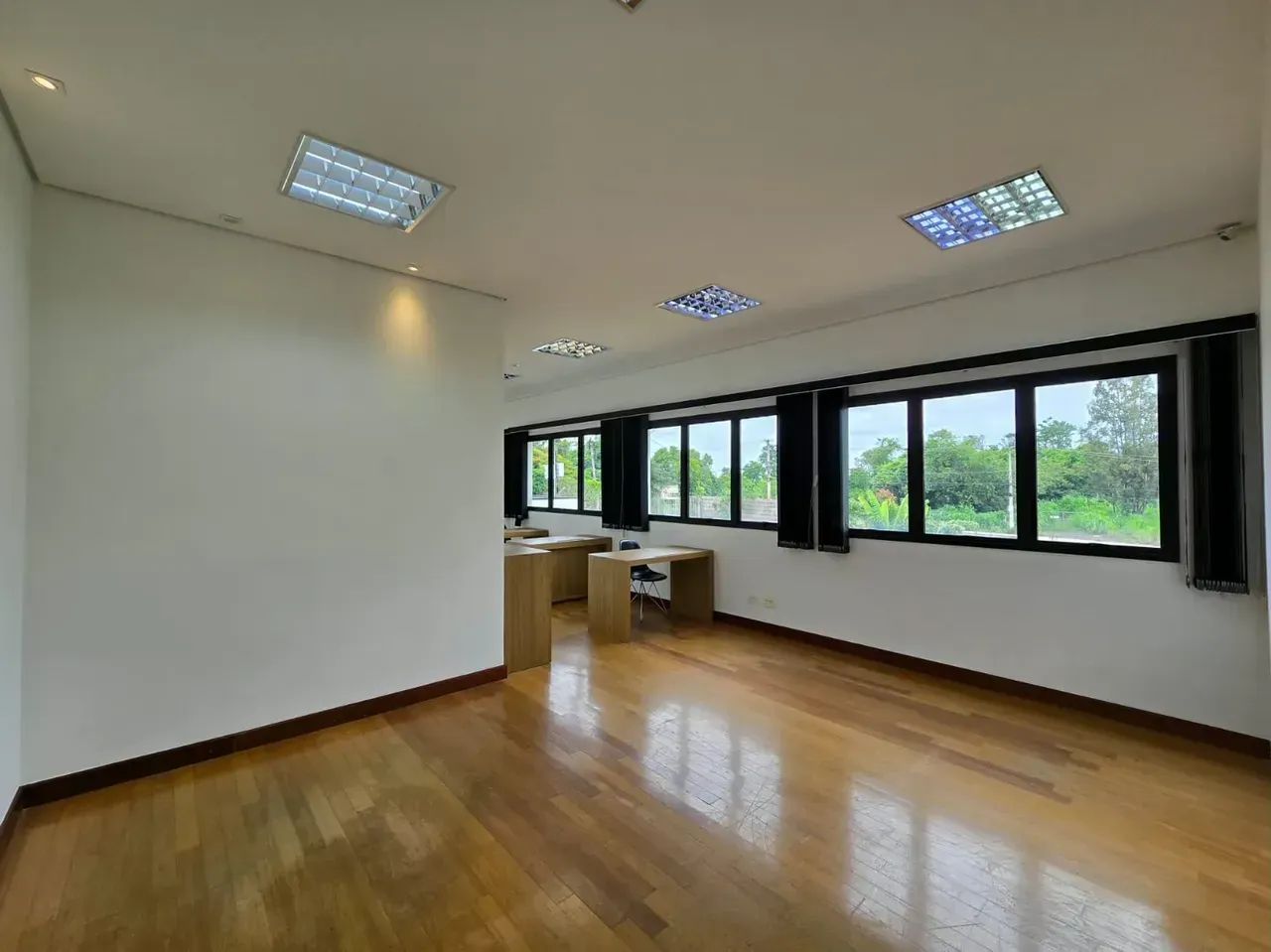 Prédio comercial a venda com 12 salas 740 m² estacionamento no Bairro Centro de Vinhedo - Foto 11