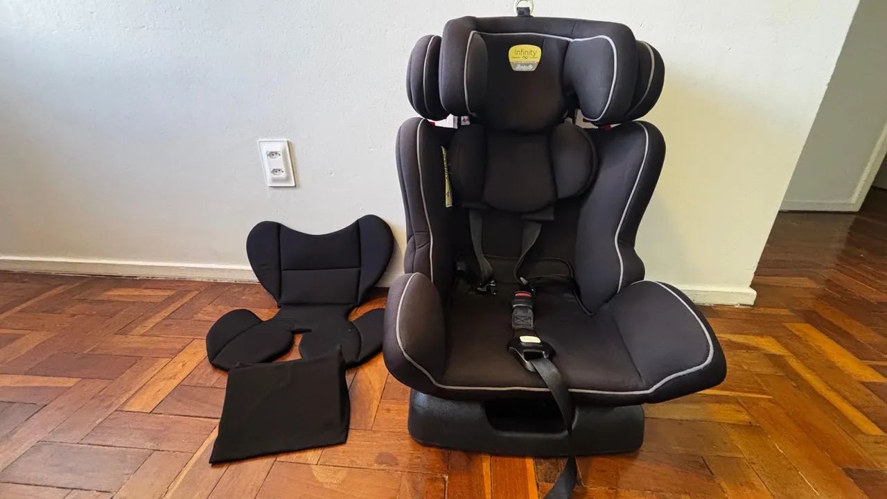 Título: Cadeirinha e assento de elevação para Auto Burigotto Infinity - 0 a 36 kg  - Foto 3