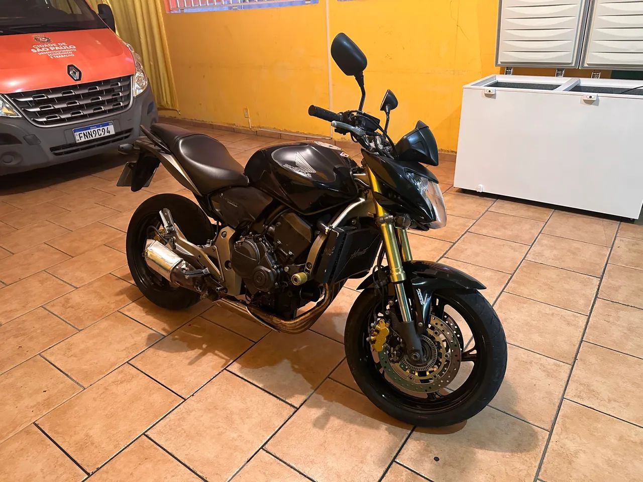 Hornet 600  - Foto 2