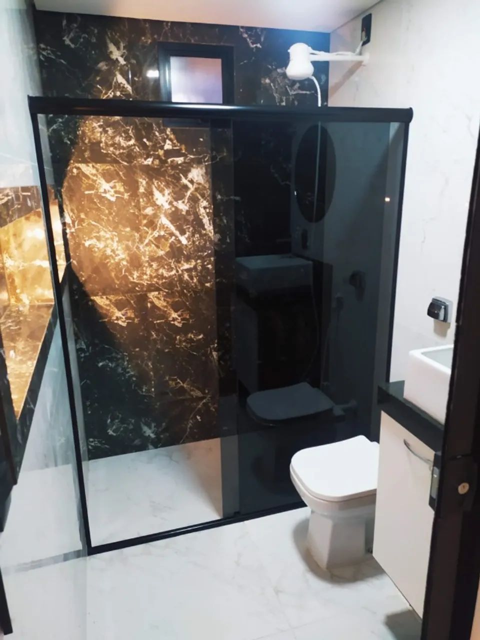 PROPRIETÁRIO ALUGA 4 QUARTOS - CANTO - VAZADO - ELEVADOR - ANDAR ALTO - SQS 405 SUL - Foto 3