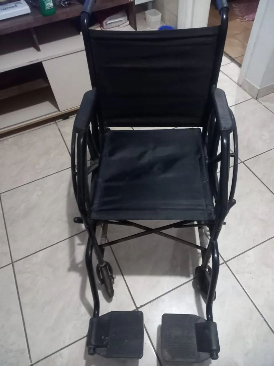 cadeira de rodas nova  - Foto 2