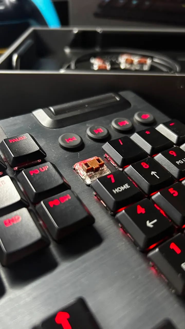 Teclado Logitech G915 - Foto 4