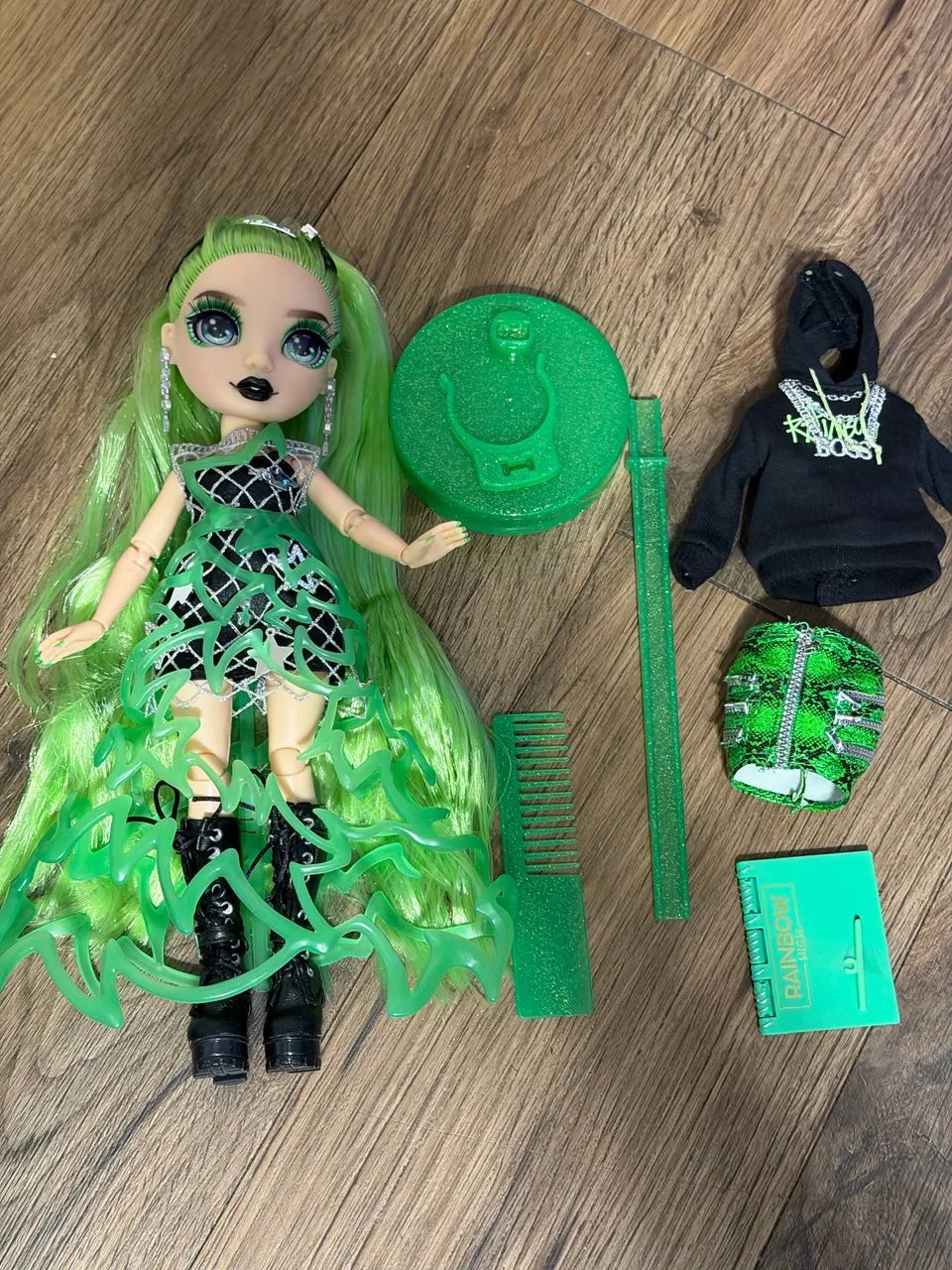 RAINBOW HIGH FANTASTIC FASHION JADE HUNTER
