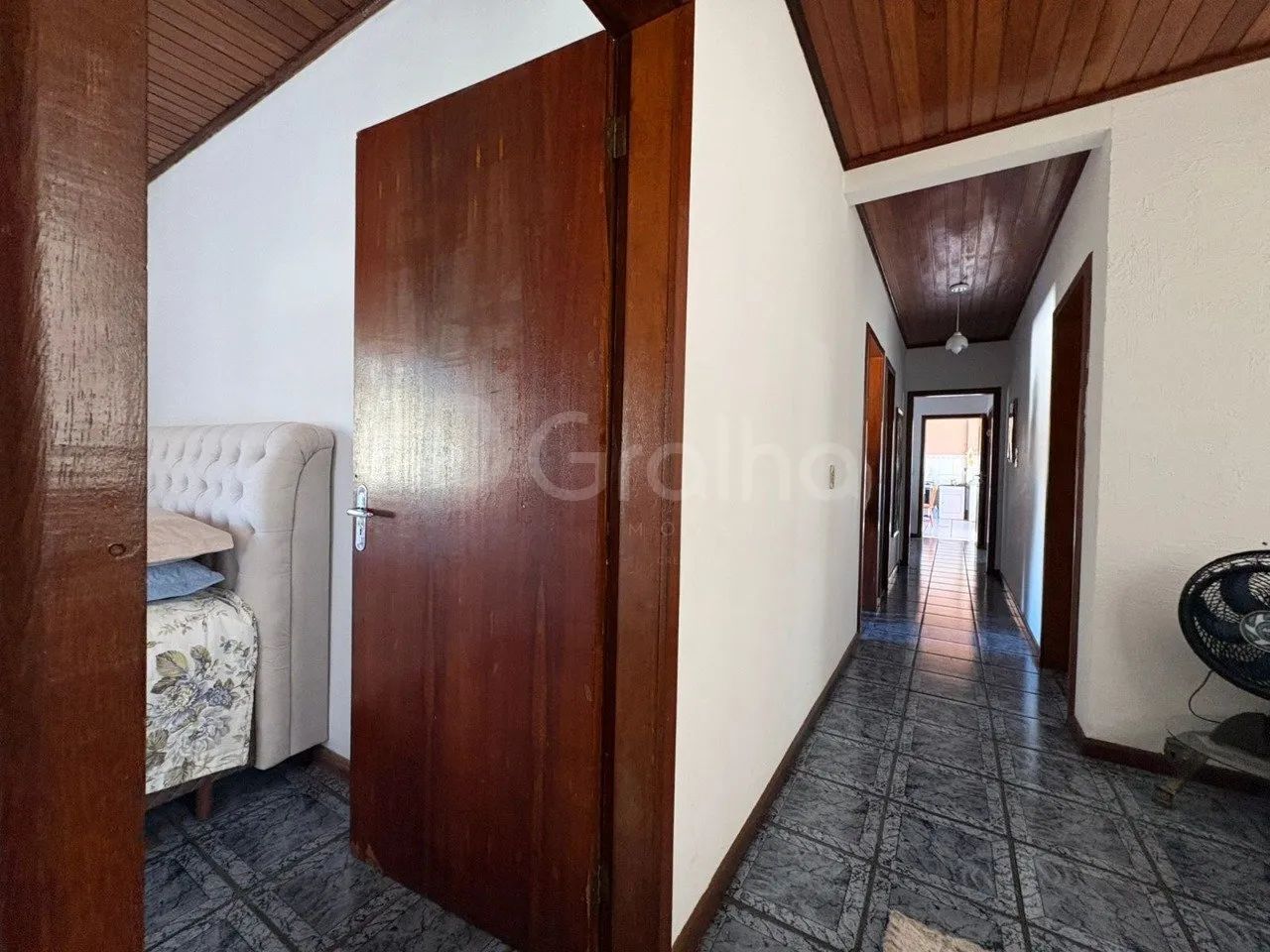 Casa de Esquina na Trindade com 323m², dois pavimentos, térreo com 14 quartos e piso super - Foto 2