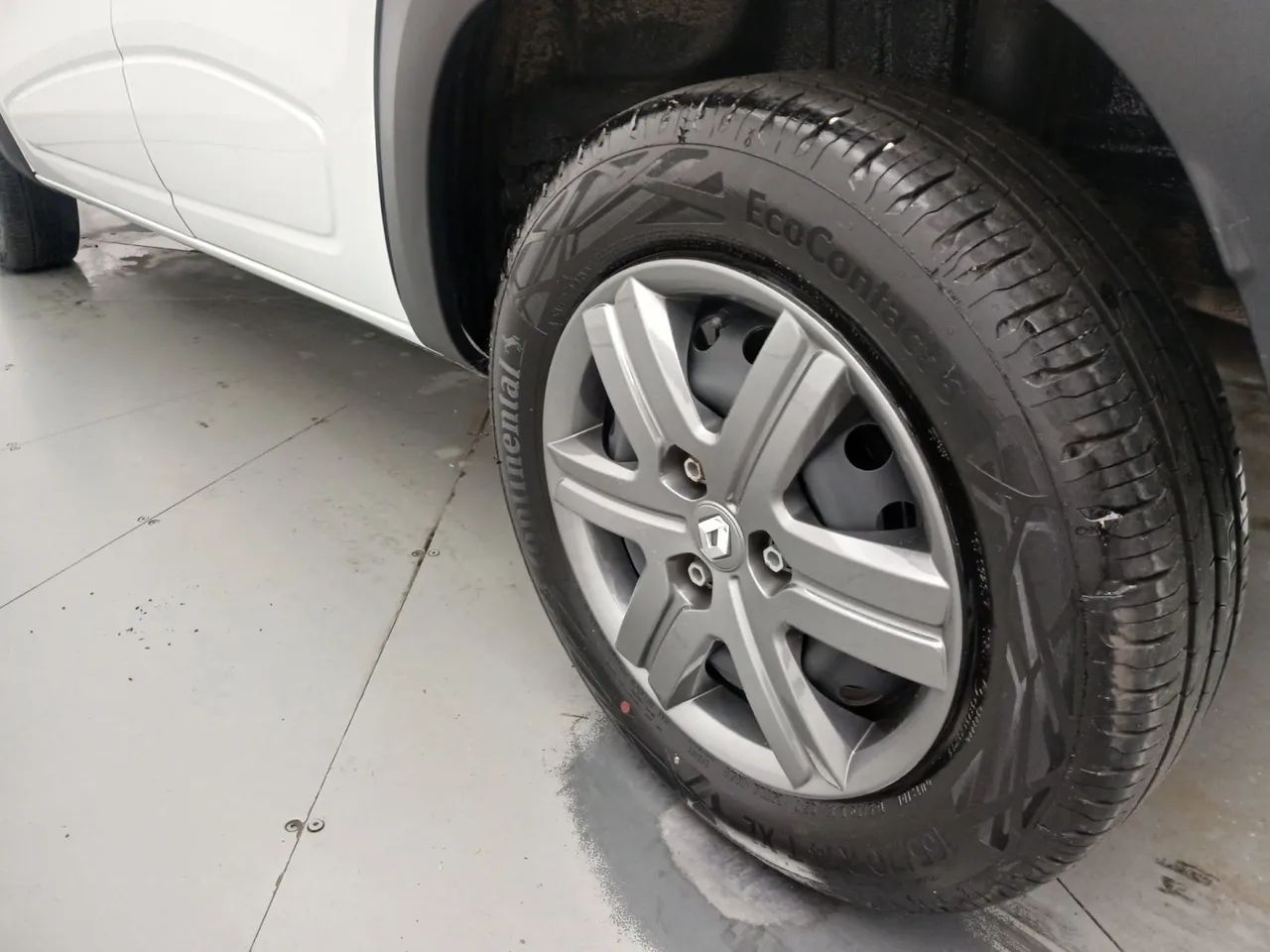Renault Kwid 1.0 Zen, foto 12 de 18