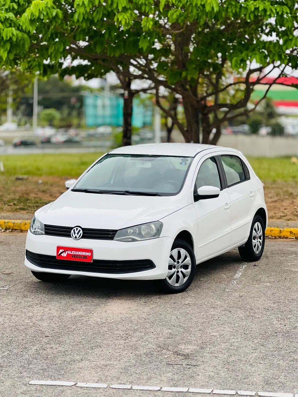 Volkswagen Gol Gol (novo) 1.6 Mi Total Flex 8V 4p 2013