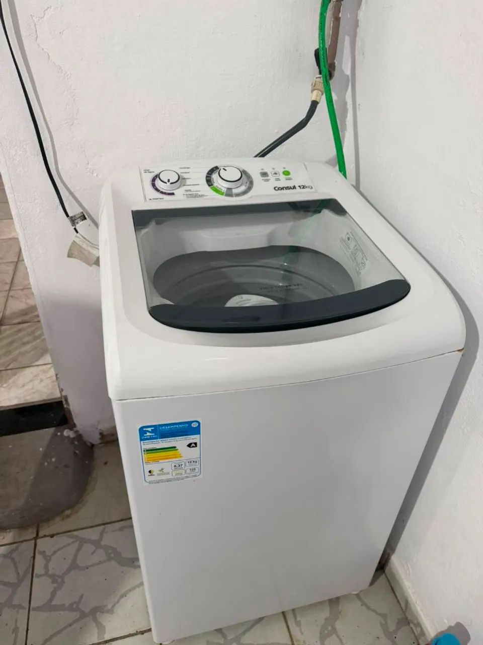 Máquina de lavar nova seca bem