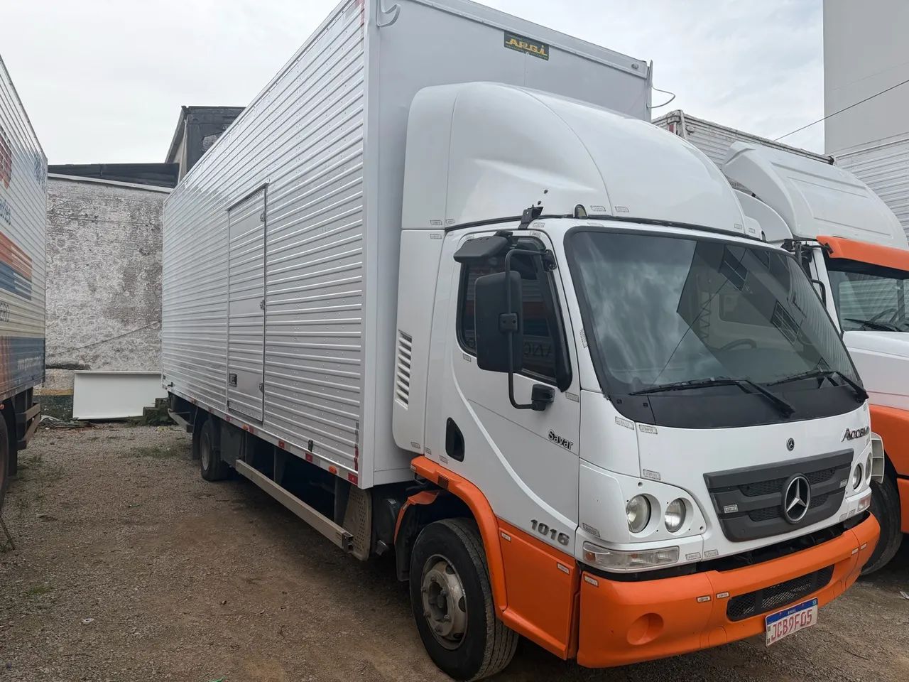 Vendo accelo 1016 automático ano 2023 - Foto 3