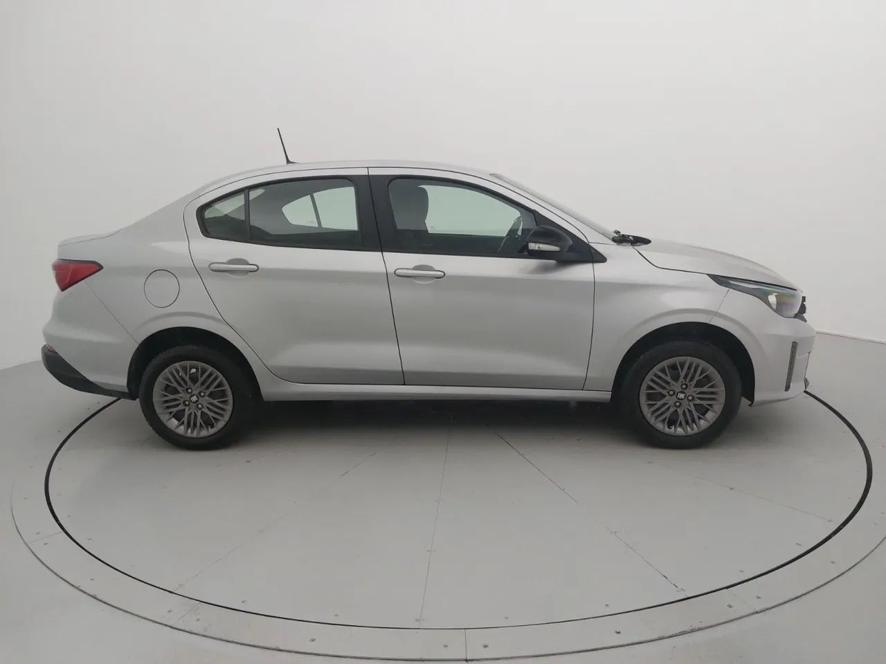 Fiat Cronos Drive 1.0 6V, foto 6 de 18