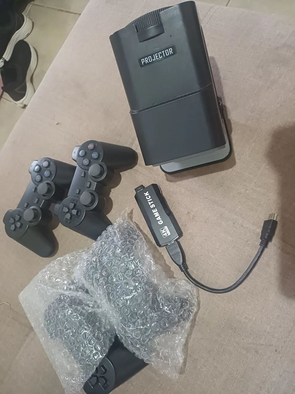 Game Stick e projetor 