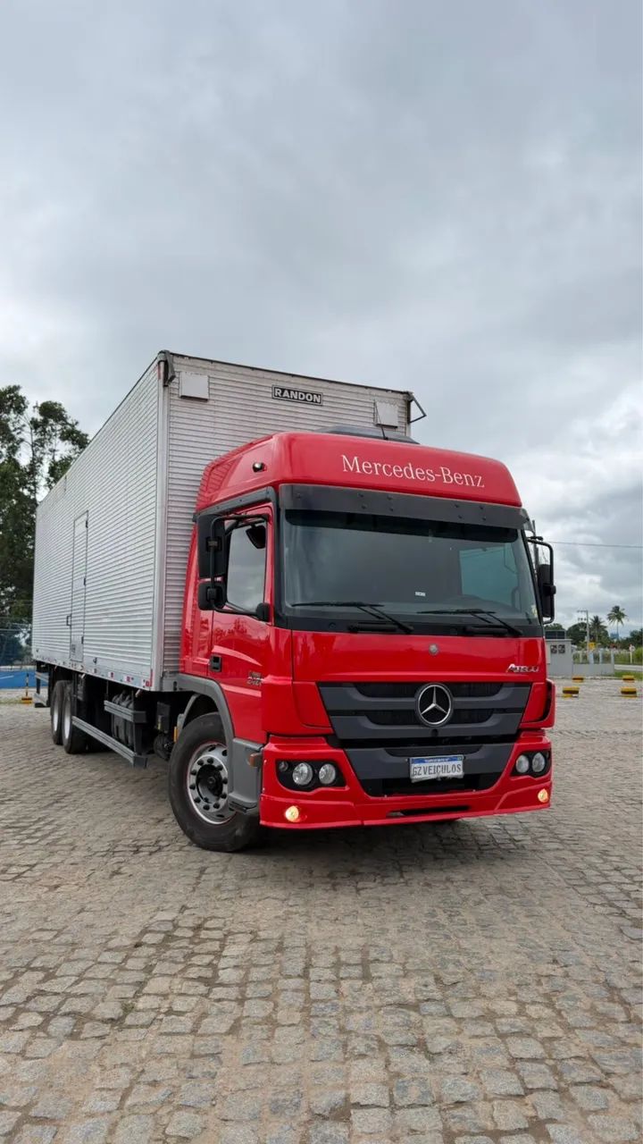 Atego 2426 Baú 10M 2021
