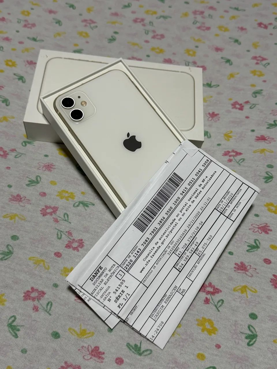 Apple 11 64 GB com caixa e nota fiscal / aceito cartão  - Foto 4