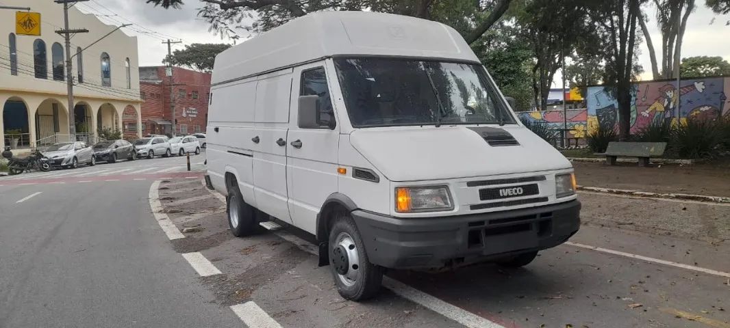 Iveco Daily Furgão Longo 49.1 8V2 2.8 120cv Diesel Mec. 2002