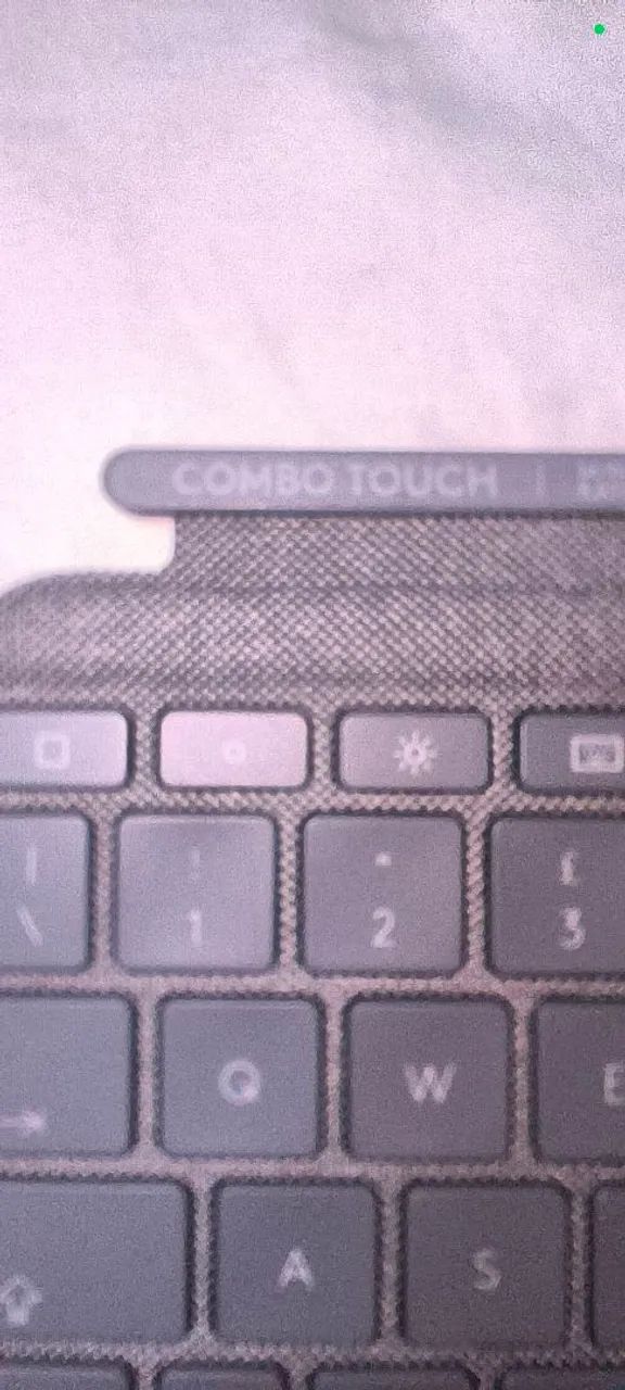 Teclado Logitech Combo Touch para iPad - Foto 2