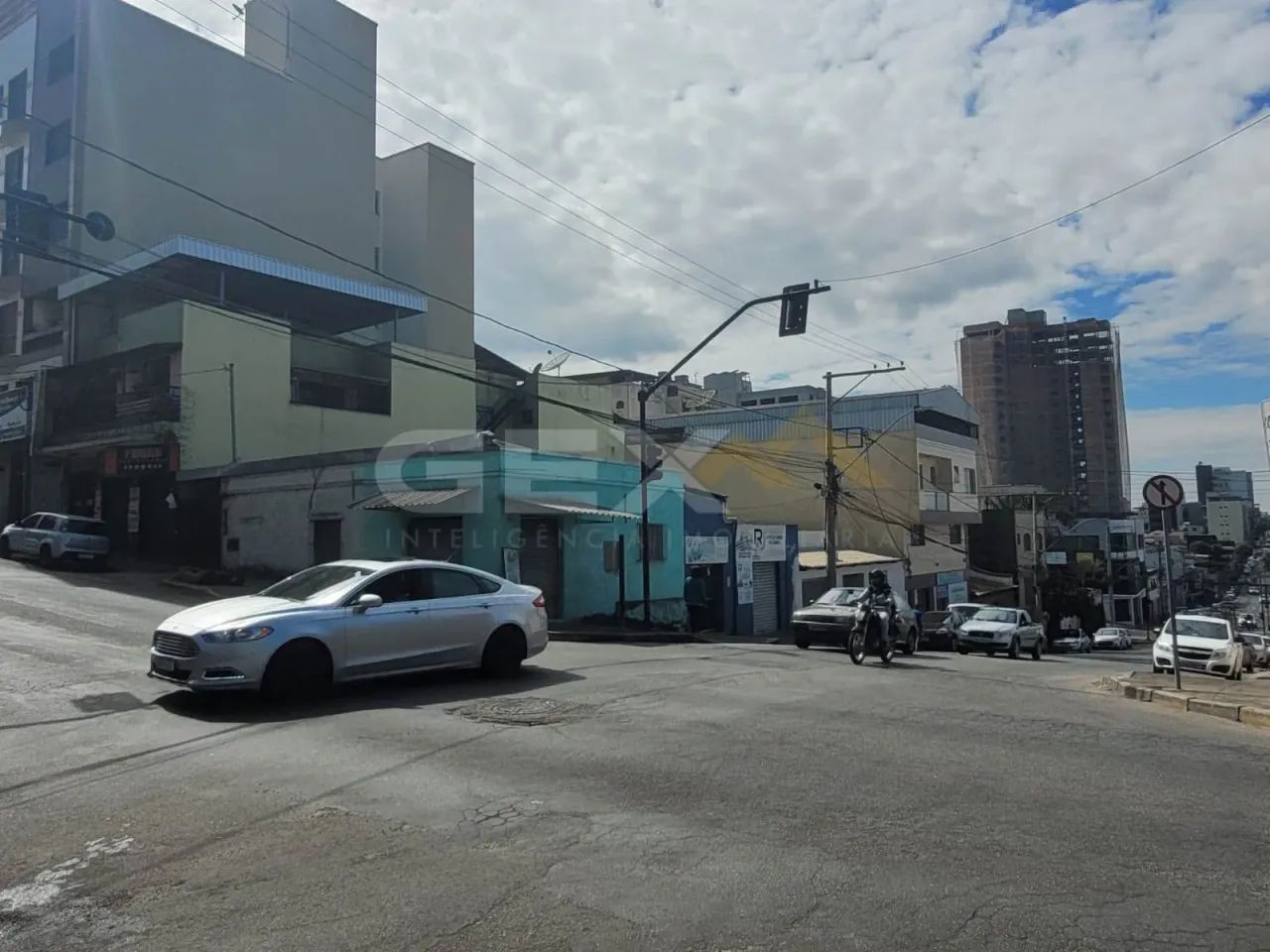Lote de esquina à venda no Centro - Foto 6