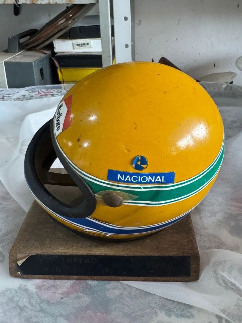 Miniatura capacete Ayrton Senna colecionável  - Foto 3