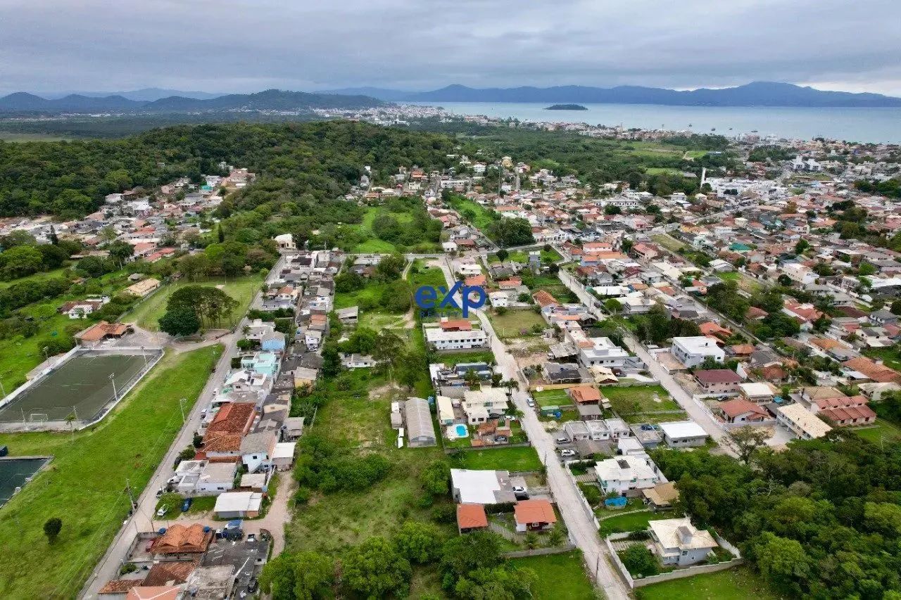 Ótima Área com 35.100 m2 a venda em Cachoeira do Bom Jesus - Florianopolis