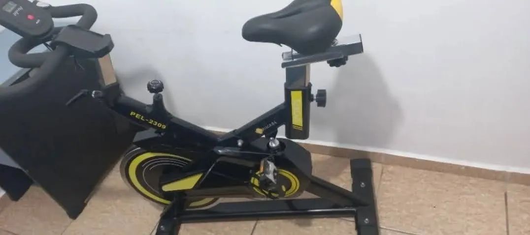 Bicicleta ergométrica Elegrin PEL-2309 para exercícios em casa. - Foto 4
