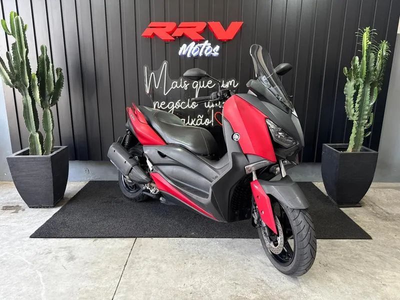 YAMAHA XMAX 2021 - Foto 2