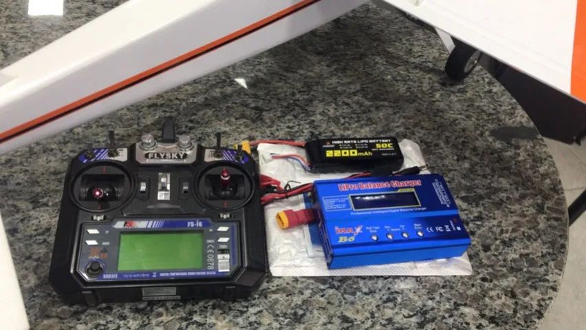 Aeromodelo controle remoto completo - Foto 4