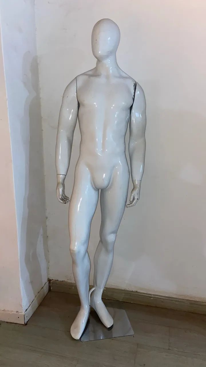 Manequim de Fibra com base em inox  - Foto 5