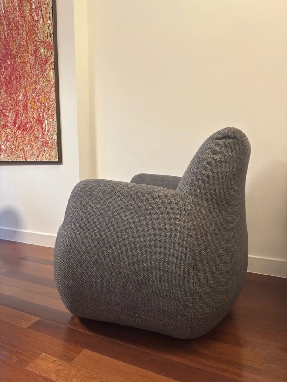 AABSURDO! POLTRONA DE DESIGN. IMPECÁVEL. - Foto 3