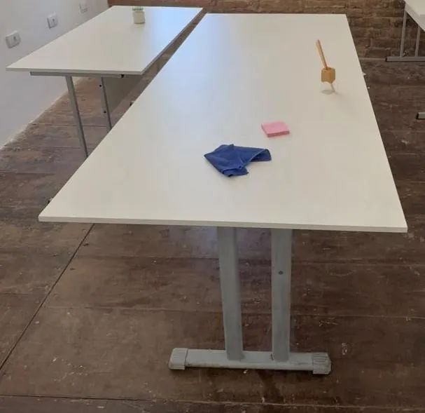 Mesa Retangular para Reunião