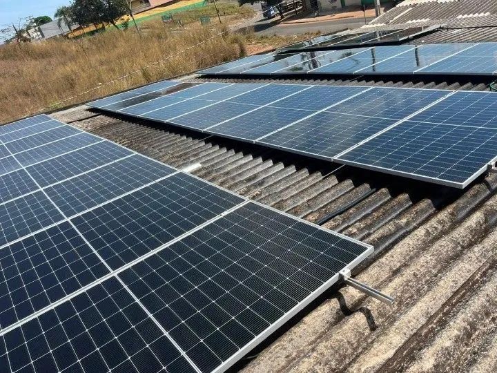 Limpeza especializada de painéis solares - Foto 5