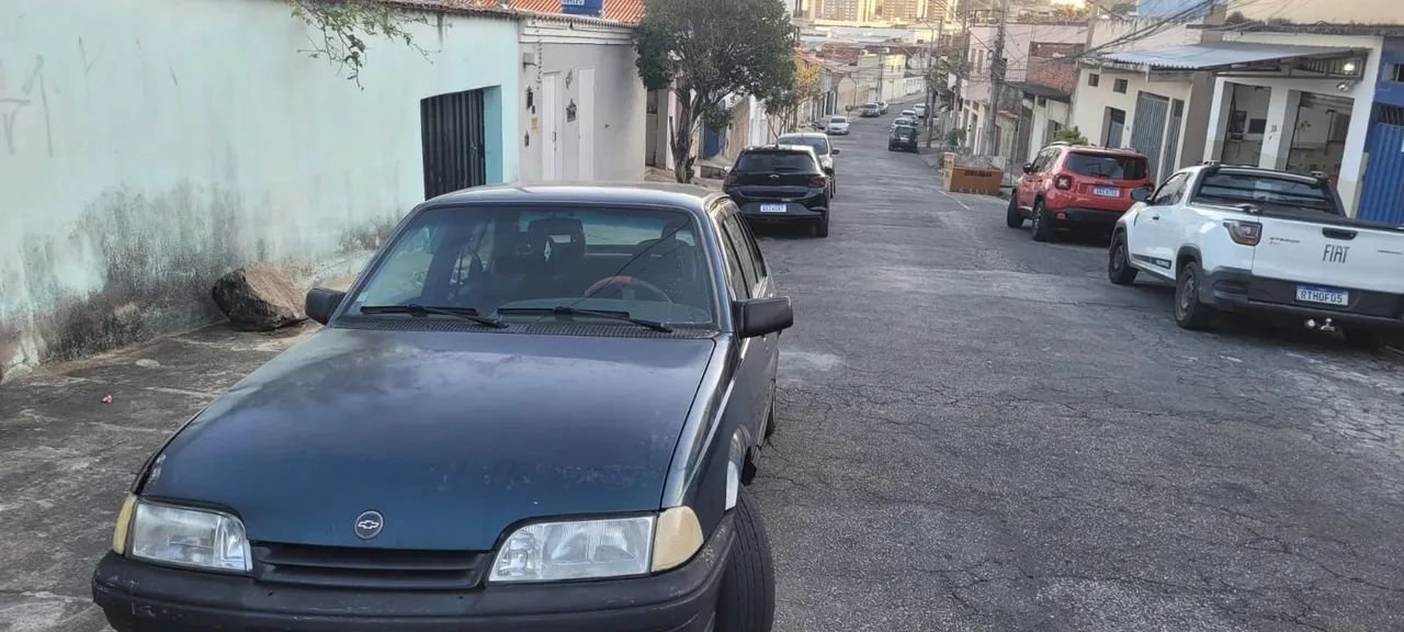 Chevrolet Monza Monza Classic SE 2.0 /MPFI e EFI 2p e 4p 1993