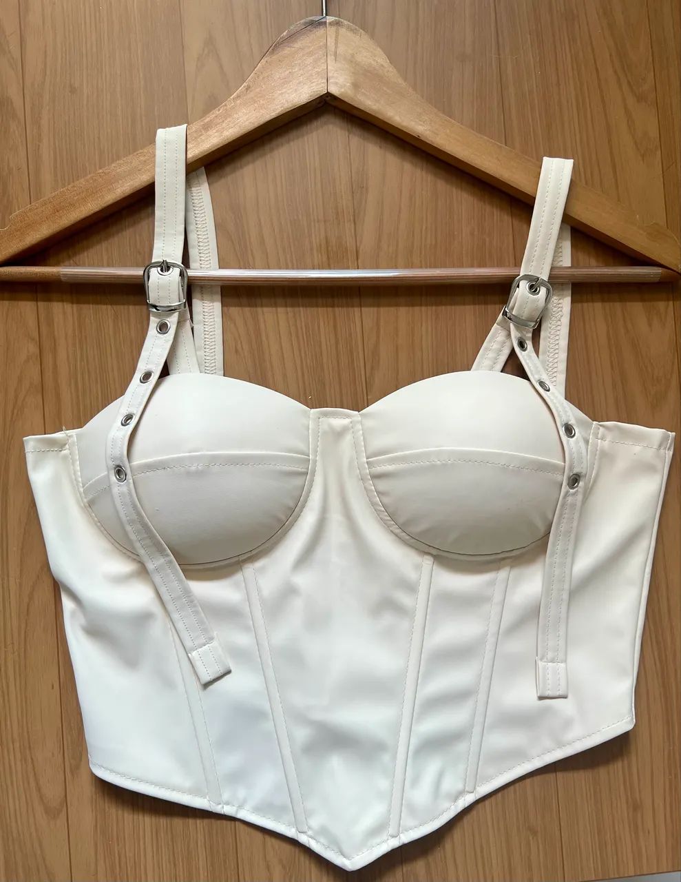 Corselet em courino 