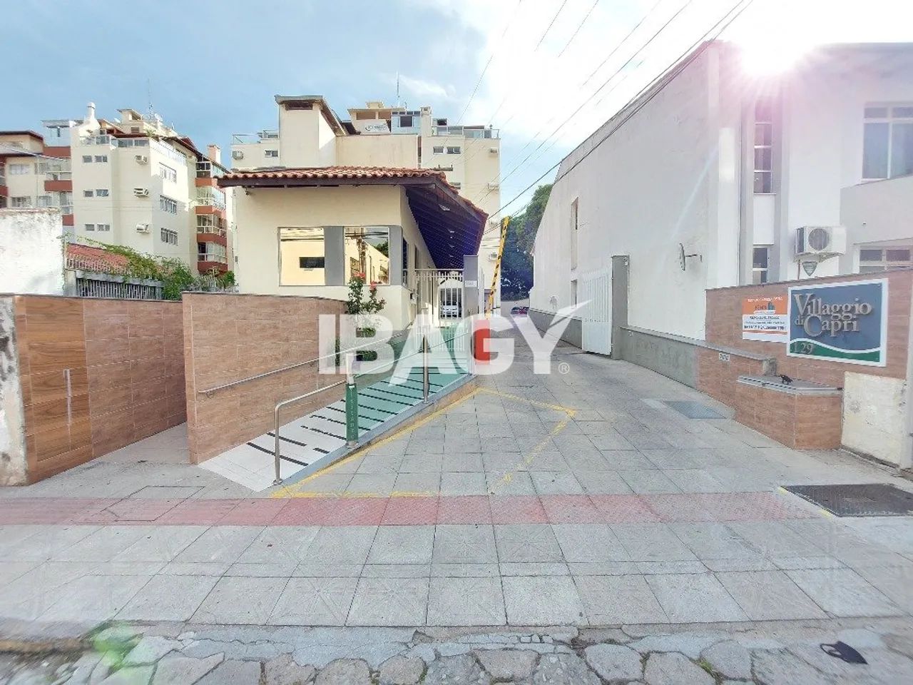 Excelente Apartamento 2 dormitório(s) em Coqueiros - Florianópolis