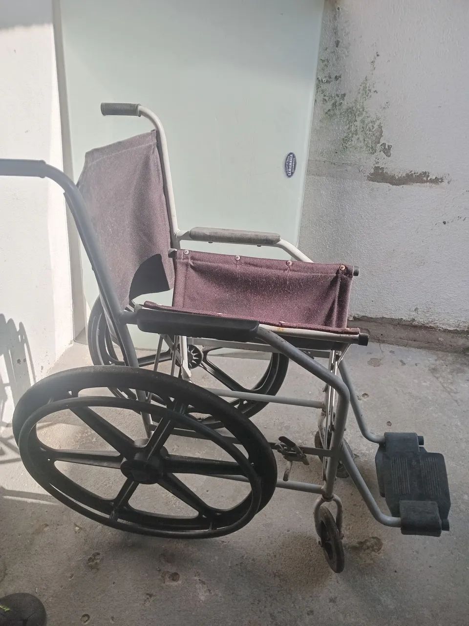 Cadeira de r.  dobrável 