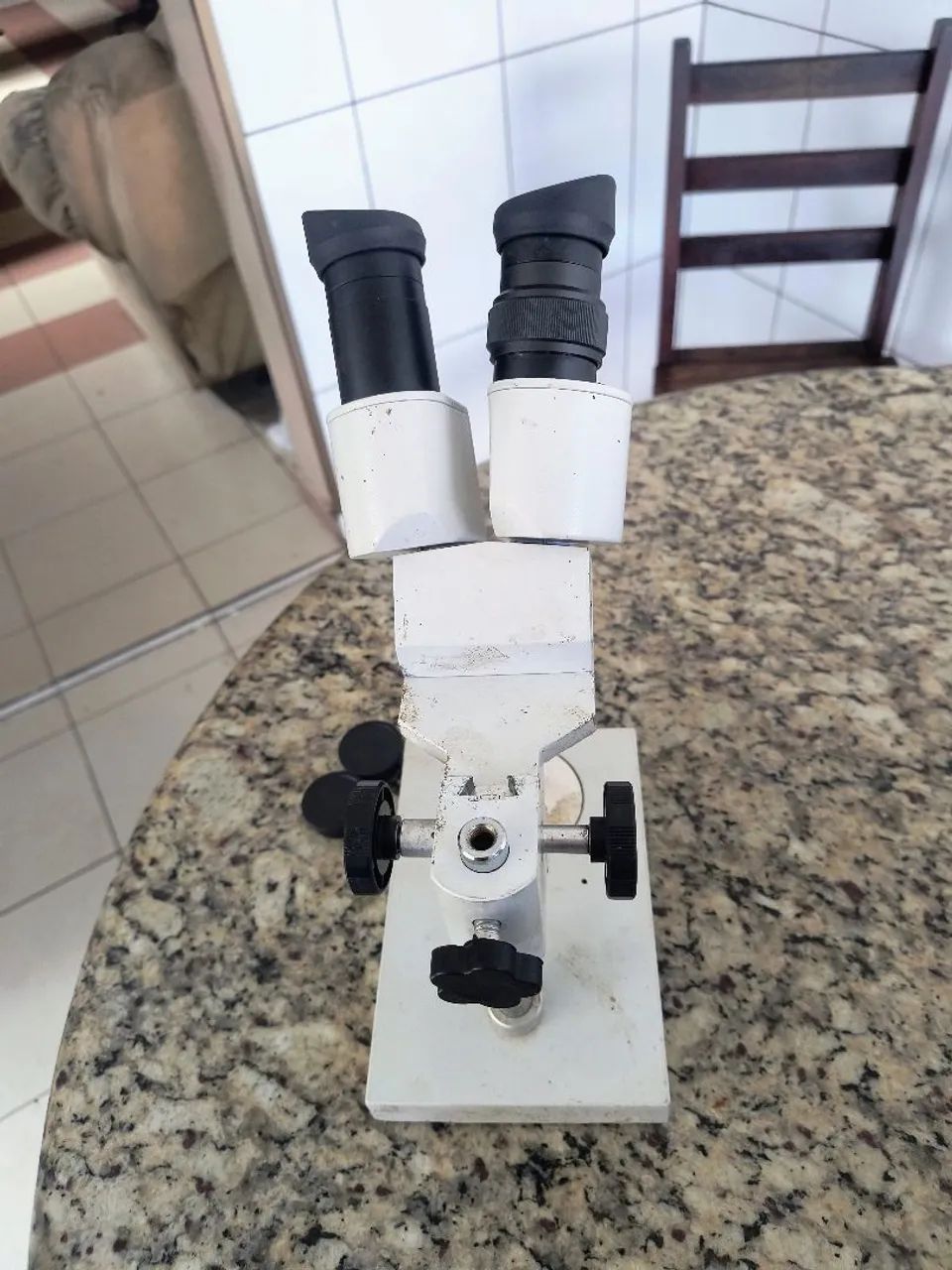 Microscópio binocular  - Foto 3