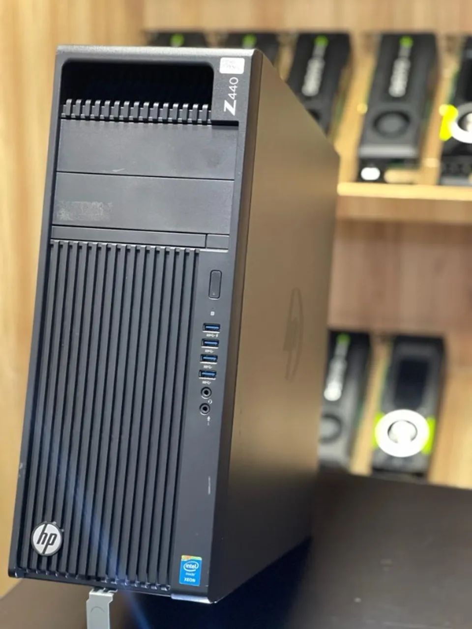 Workstation HP Z440 Intel Xeon 16Gb Ram Nvidia Quadro 8GB 32GB Ram - Foto 2