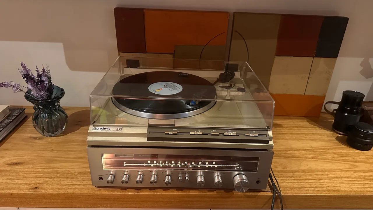 Conjunto som Toca discos Gradiente B25 e Receiver Kenwood KS3000