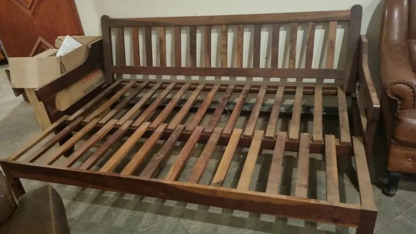 Relíquia: Sofá Cama 2 em 1 em Madeira de Lei Maciça (Super Pesado e Exclusivo) - Foto 2