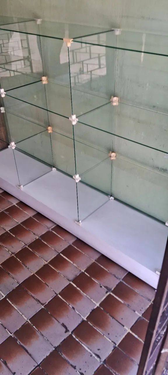 VITRINE