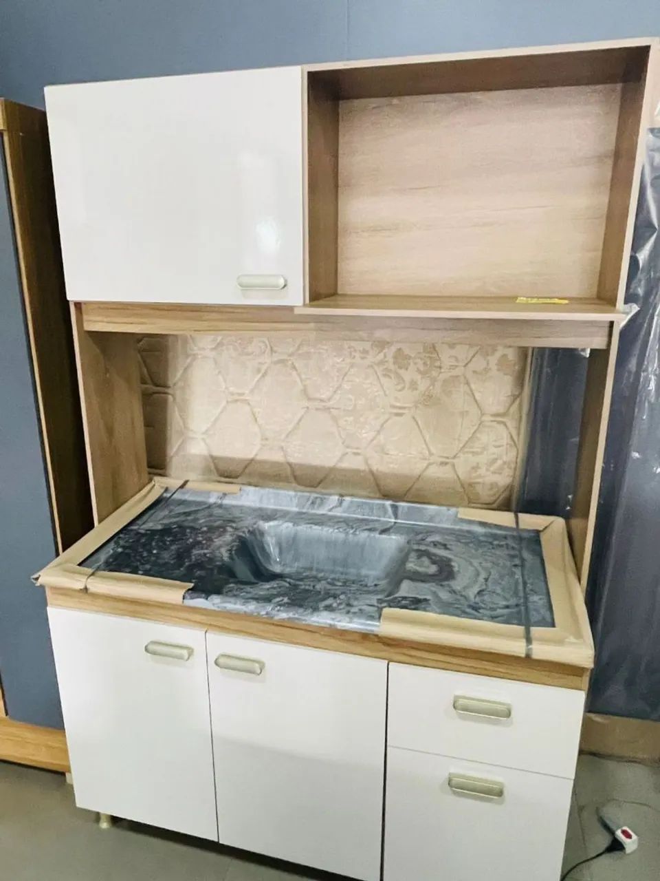 Cozinha compacta nova com cuba 
