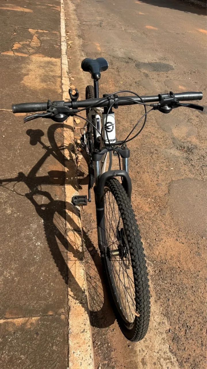 Bicicleta  - Foto 2