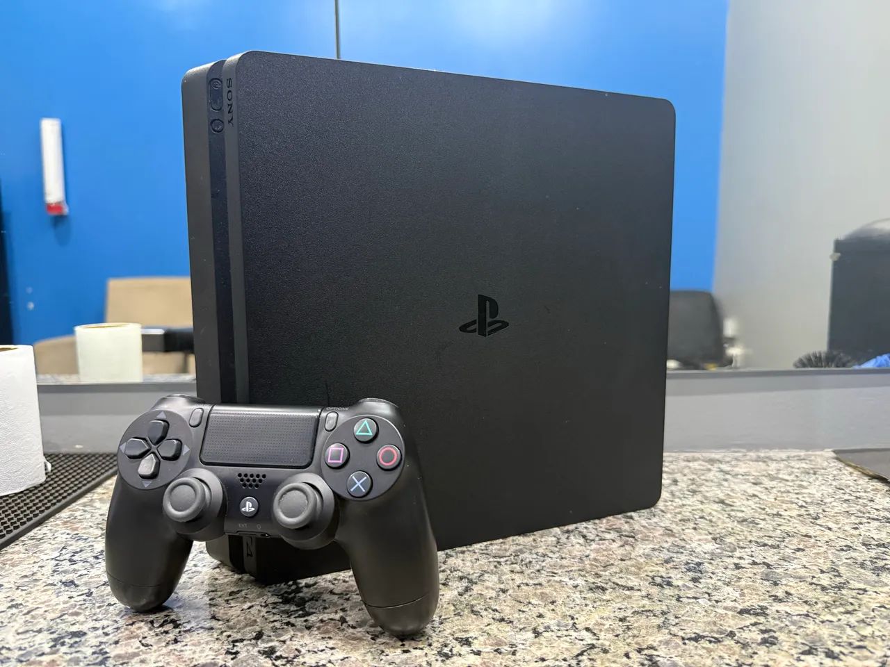 Ps4 slim 500gb - excelente estado  - Foto 2